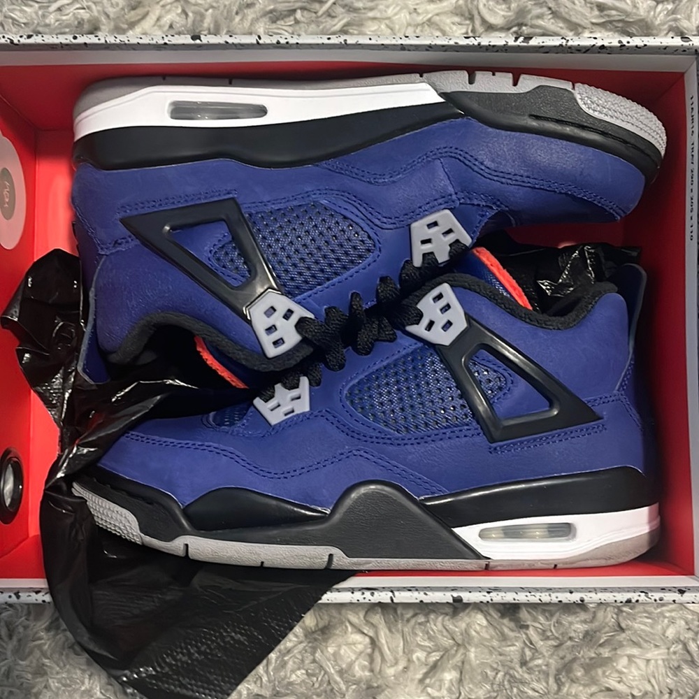 Jordan retro 4